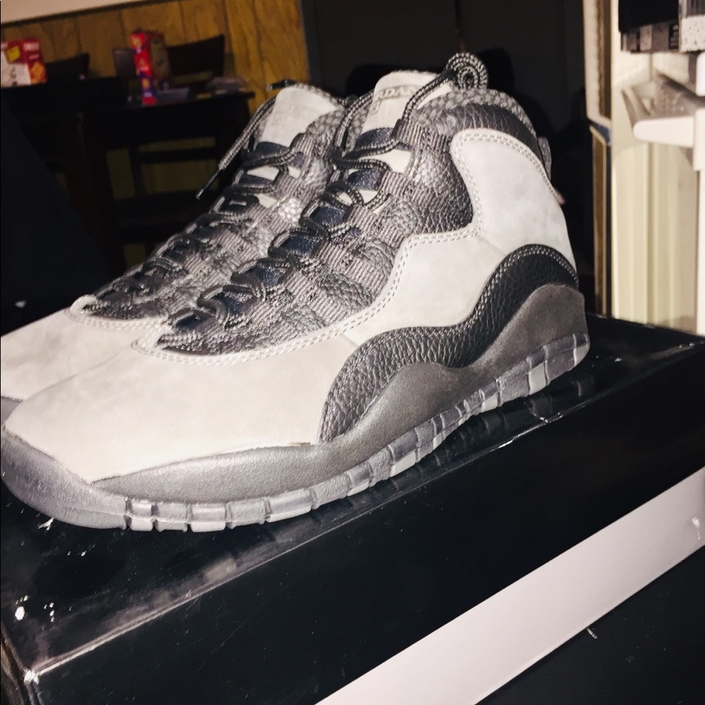Jordan X retro dark shadow